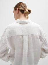 Load image into Gallery viewer, Selected Linnie linen shirt White