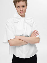 Load image into Gallery viewer, Selected Juno detachable bow shirt White