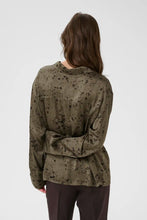 Load image into Gallery viewer, Part Two Sheena matt satin shirt Tarmac Scattered