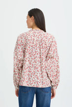 Load image into Gallery viewer, Ichi Wina ditsy print ruffle neck shirt Teaberry