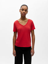 Load image into Gallery viewer, Object Thea linen blend V neck T Poinsettia - CW CW