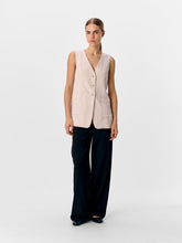 Load image into Gallery viewer, Object Longline linen blend waistcoat Sandshell