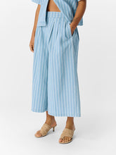 Load image into Gallery viewer, Object Elsie striped wide leg culottes Light Blue Denim