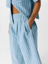 Load image into Gallery viewer, Object Elsie striped wide leg culottes Light Blue Denim