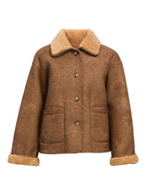 Load image into Gallery viewer, Object Sharri reversible teddy jacket Tannin