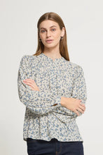 Load image into Gallery viewer, Ichi Vera ditsy print blouse Birch Blue