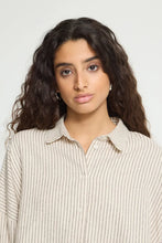 Load image into Gallery viewer, Ichi Tamanna brushed woven striped shirt Birch Coffee