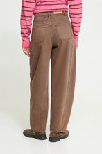 Load image into Gallery viewer, Ichi Blich barrel denim jeans Brown