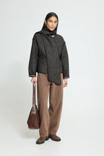 Load image into Gallery viewer, Ichi Frava herringbone jacket with detatchable scarf Black Herringbone