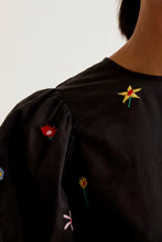Load image into Gallery viewer, Compañia Fantastica Garden Flower embroidered blouse Black Multi - CW CW