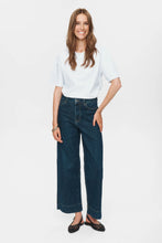 Load image into Gallery viewer, Numph Paris cropped 28" length jeans Dark Denim