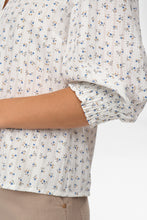 Load image into Gallery viewer, Numph Fenja ditsy fitted blouse Gray Blue