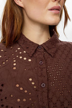 Load image into Gallery viewer, Numph Palma broderie patchwork shirt Chicory Coffee - CW CW