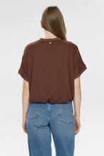 Load image into Gallery viewer, Numph Leah blouson hem boxy top Chicory Coffee - CW CW