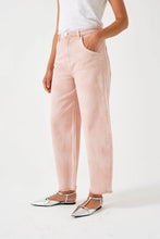 Load image into Gallery viewer, seventy + mochi Bo jean barrel leg jean Cloudy Pink