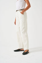 Load image into Gallery viewer, seventy + mochi Bo barrel jean Ecru