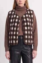 Load image into Gallery viewer, Artlove Iserie prnted check fleece gilet Brown