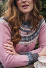 Load image into Gallery viewer, Eribe Alpine short merino cardigan Vintage Pink