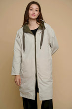 Load image into Gallery viewer, Rino & Pelle Bowie reversible shower mac Olive/Birch