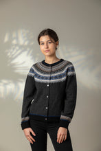 Load image into Gallery viewer, Eribe Alpine short cardigan Pegasus