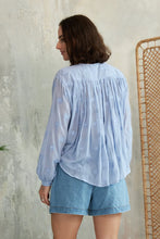 Load image into Gallery viewer, Chico Soleil Lolla palm embroidery blouse Bluish
