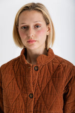 Load image into Gallery viewer, Bonté Dillis corduroy quilted jacket Cinammon