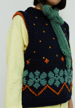 Load image into Gallery viewer, Dr Bloom Jumpy intarsia knit vest Azul
