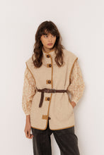 Load image into Gallery viewer, Indi & Cold Teddy sherpa gilet Camel