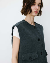 Load image into Gallery viewer, Grace & Mila Adagio tailored gilet Anthracite