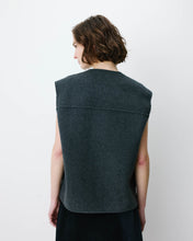 Load image into Gallery viewer, Grace & Mila Adagio tailored gilet Anthracite