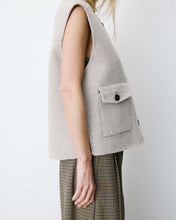 Load image into Gallery viewer, Grace & Mila Adagio tailored gilet Sable