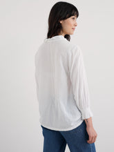 Load image into Gallery viewer, Seasalt Feather star top Salt - CW CW