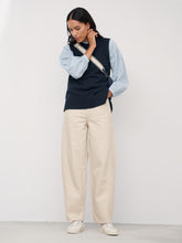 Load image into Gallery viewer, Seasalt Gwenver cotton barrel jeans Limestone