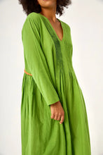 Load image into Gallery viewer, Chico Soleil Zazie pintuck detail dress Peridot Green - CW CW