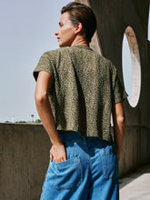 Load image into Gallery viewer, Indi & Cold Pleat front wide leg jean Indigo