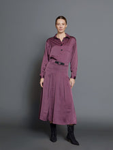 Load image into Gallery viewer, Skatïe Chain print satin shirt Neon Pink