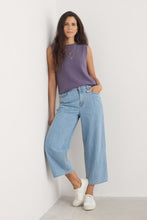 Load image into Gallery viewer, Seasalt Barnes organic cotton denim crops Light Wash Rain Slub