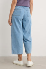 Load image into Gallery viewer, Seasalt Barnes organic cotton denim crops Light Wash Rain Slub