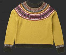 Load image into Gallery viewer, Eribe Alpine merino wool short sweater Findhorn