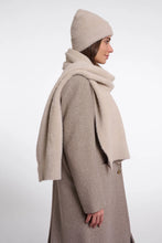 Load image into Gallery viewer, Rino & Pelle Otus scarf Stone