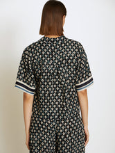 Load image into Gallery viewer, Skatïe Diamond graphic shirt with contrast stripe cuff detail Navy
