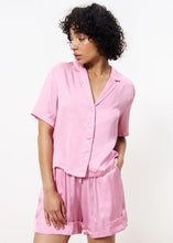 Load image into Gallery viewer, FRNCH Chelly satin boxy shirt Rose