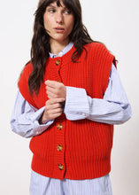 Load image into Gallery viewer, FRNCH Carmele ribbed knit gilet Rouge
