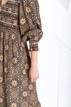 Load image into Gallery viewer, Bonté Troy graphic star print ruched dress Midnight Sand