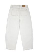 Load image into Gallery viewer, seventy + mochi Bo barrel jean Ecru