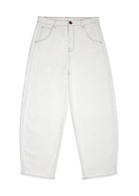 Load image into Gallery viewer, seventy + mochi Bo barrel jean Ecru