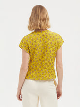 Load image into Gallery viewer, Nice Things Blanket flower print crinkle blouse Yellow
