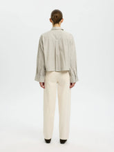 Load image into Gallery viewer, Selected Astha cropped boxy cotton shirt Pure cashmere Bright White Stripe