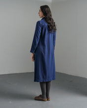 Load image into Gallery viewer, Bibico Jack textured denim shirt dress Indigo