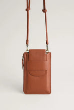 Load image into Gallery viewer, Seasalt Kelsey phone wallet Tan